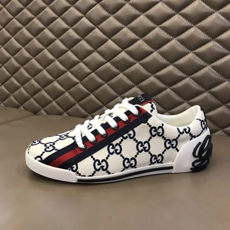Gucci Low Shoes TechFriendly 24055