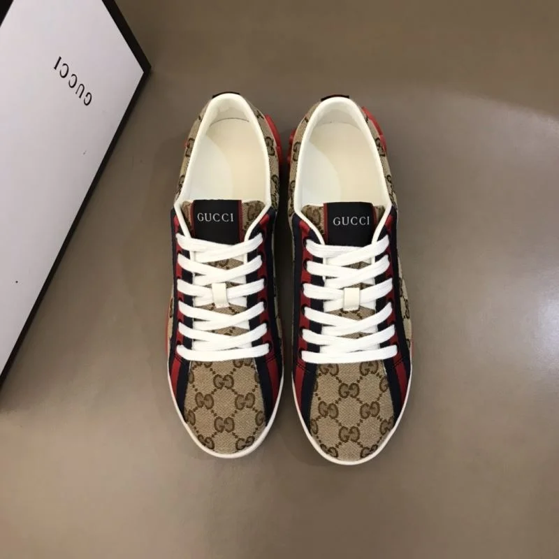 Gucci Low Shoes Packable 24053
