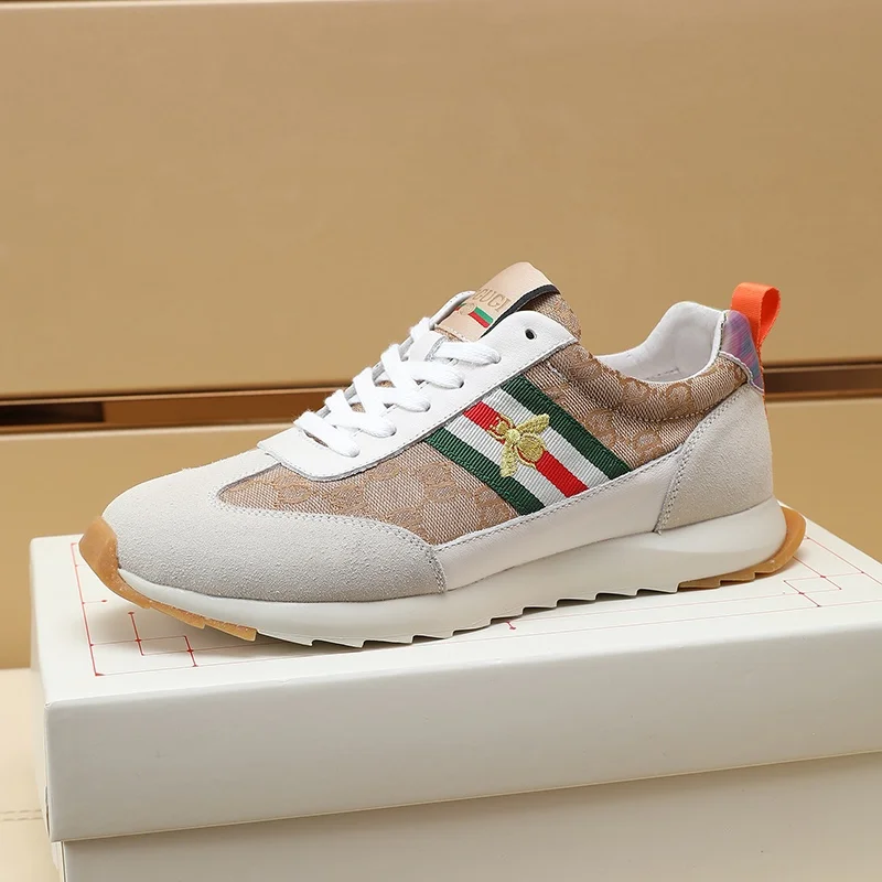 Flexible Gucci Low Shoes 24046