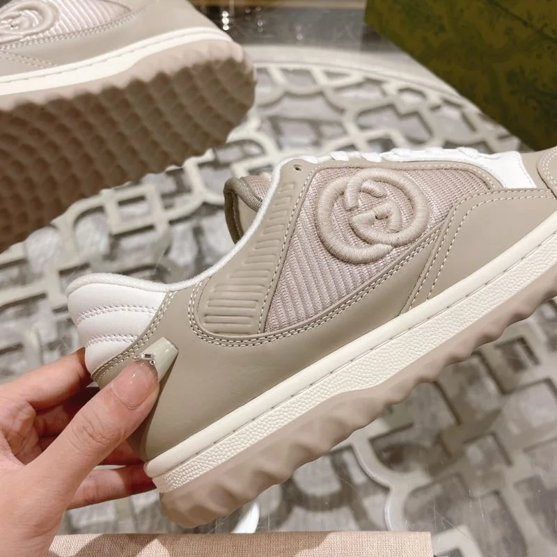Gucci Low Shoes Bright 24627