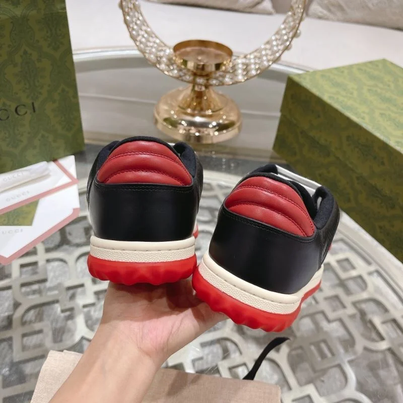 Bright Gucci Low Shoes 24620