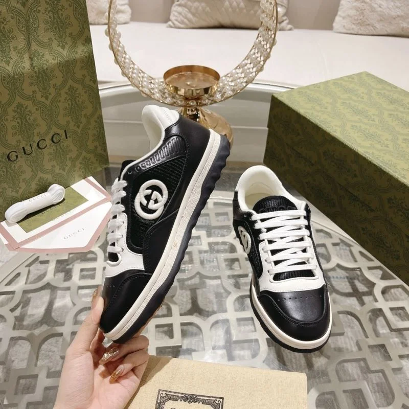 Gucci Low Shoes Stylish 24640