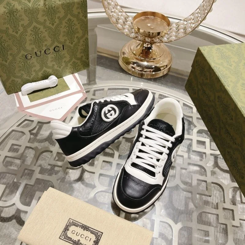 Gucci Low Shoes Stylish 24640