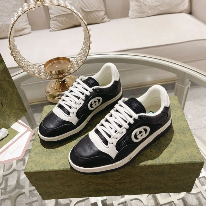 Gucci Low Shoes Stylish 24640