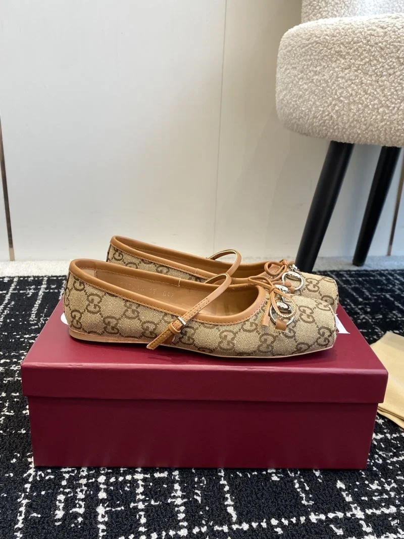 Gucci Low Shoes Durable 24607