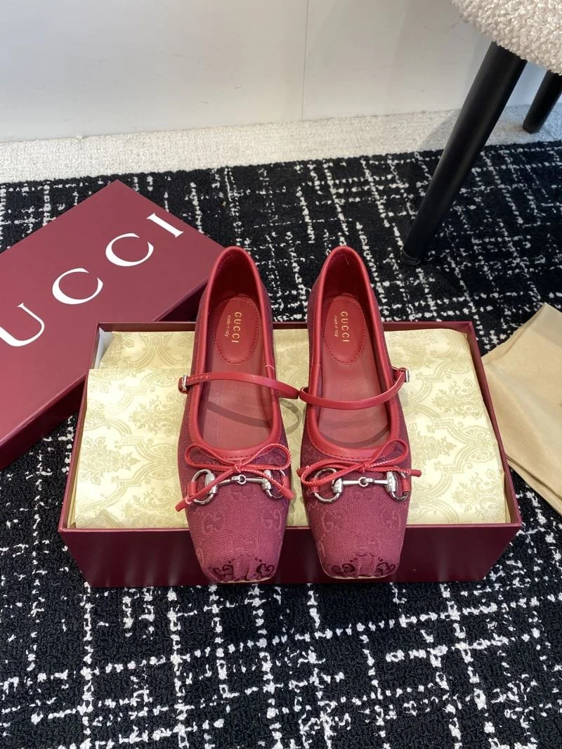 Contemporary Gucci Low Shoes 24605
