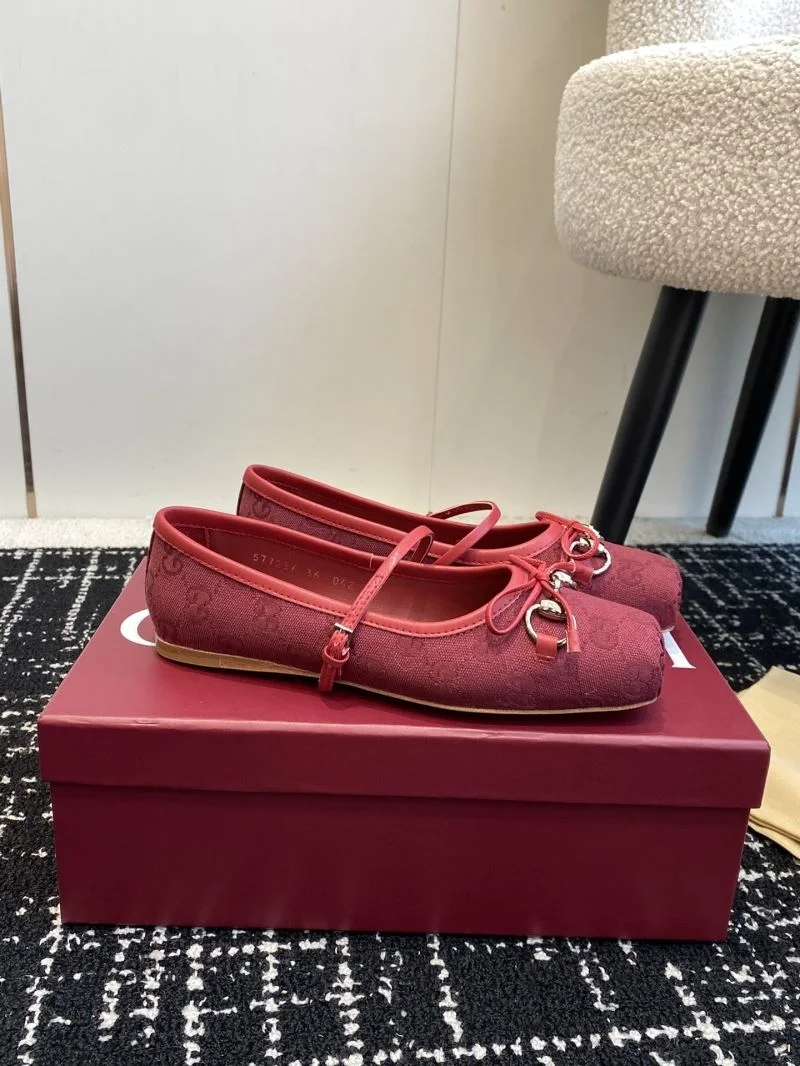 Contemporary Gucci Low Shoes 24605