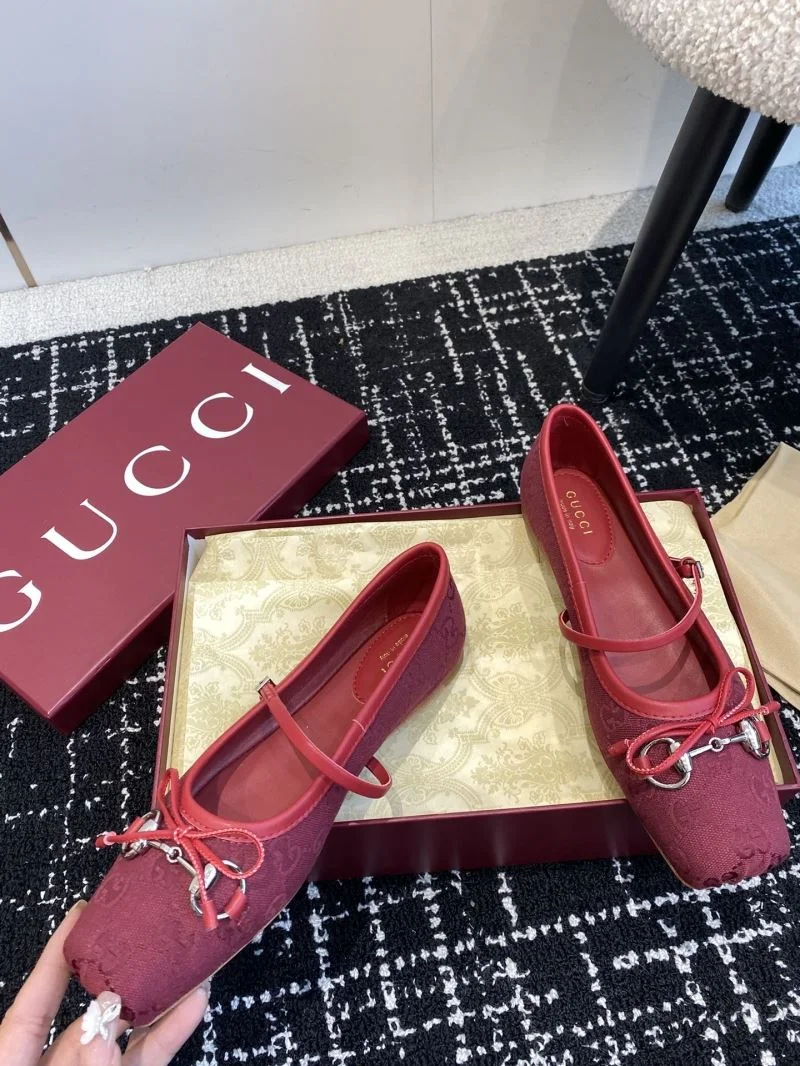 Contemporary Gucci Low Shoes 24605