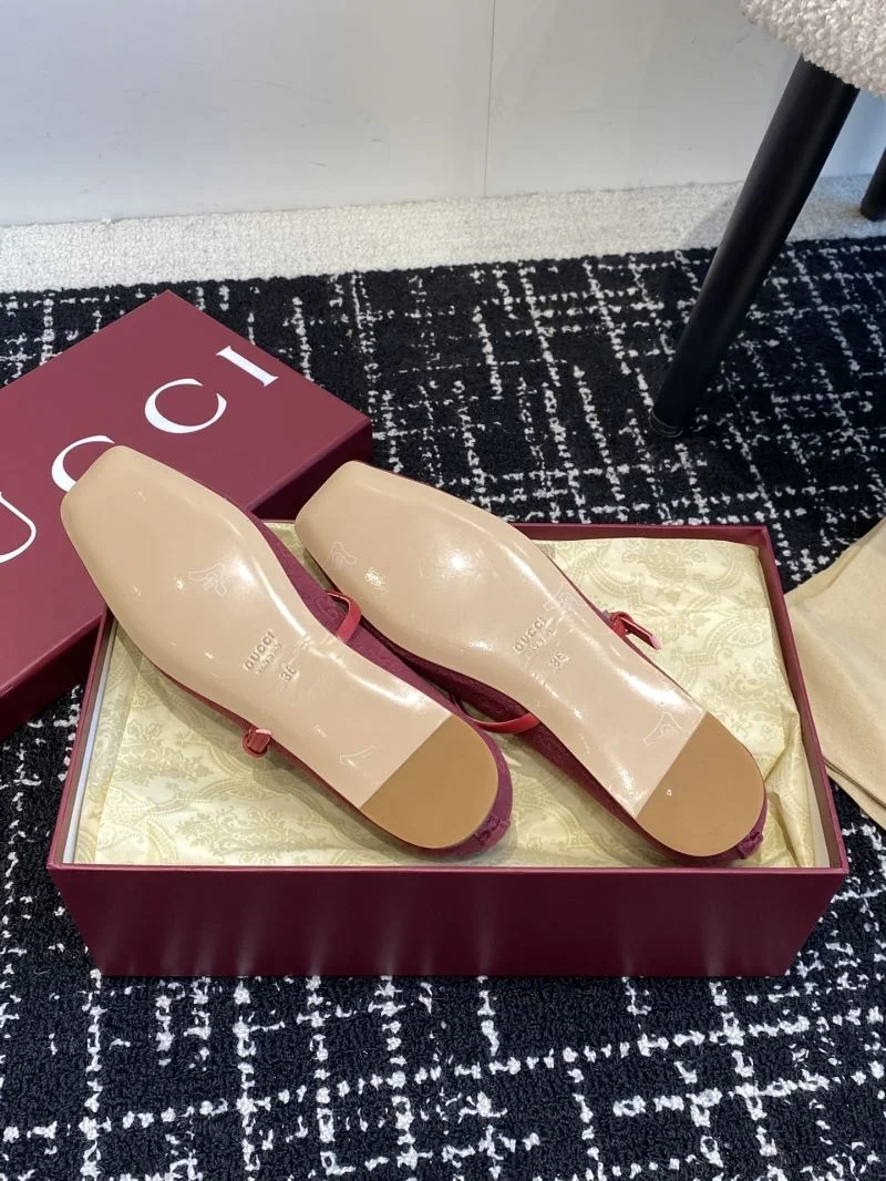 Contemporary Gucci Low Shoes 24605