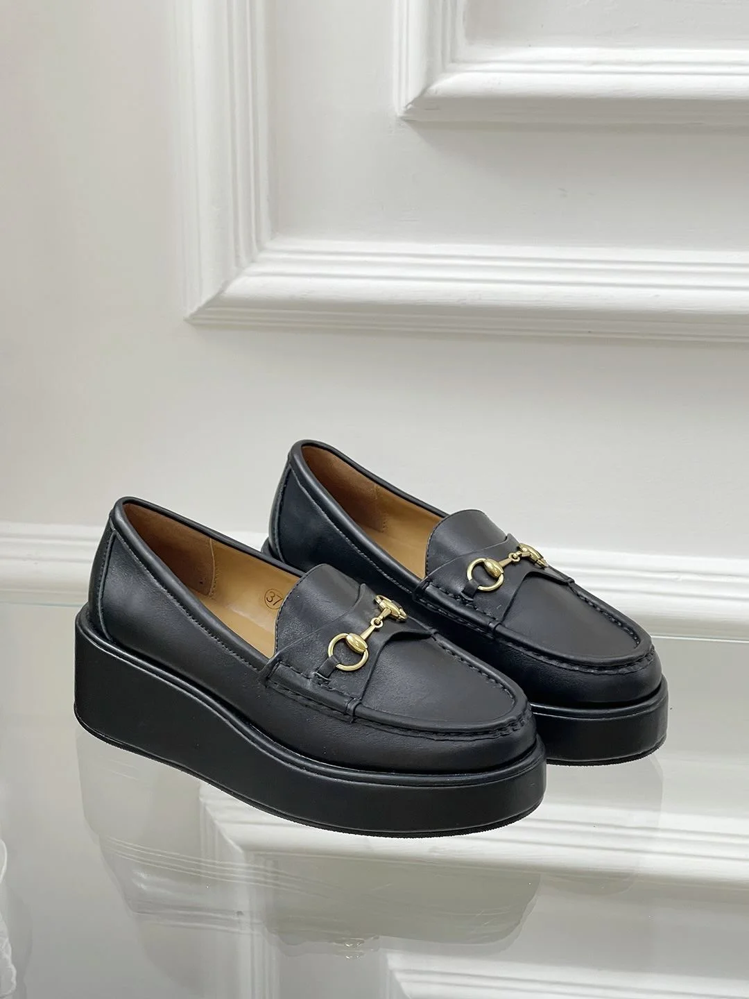 Gucci Low Shoes Functional 24613