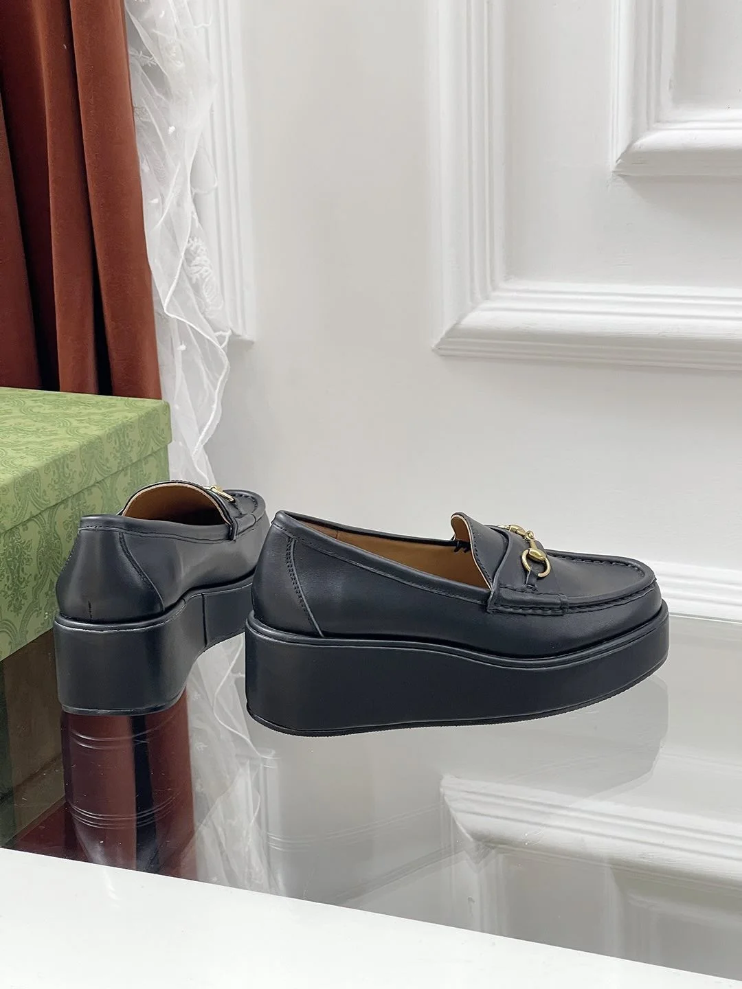 Gucci Low Shoes Functional 24613