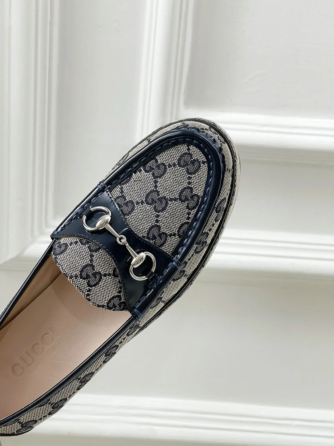 TravelReady Gucci Low Shoes 24612