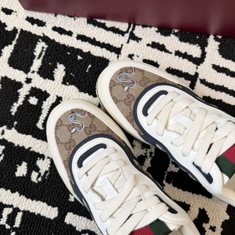 Gucci Low Shoes WellDesigned 25089