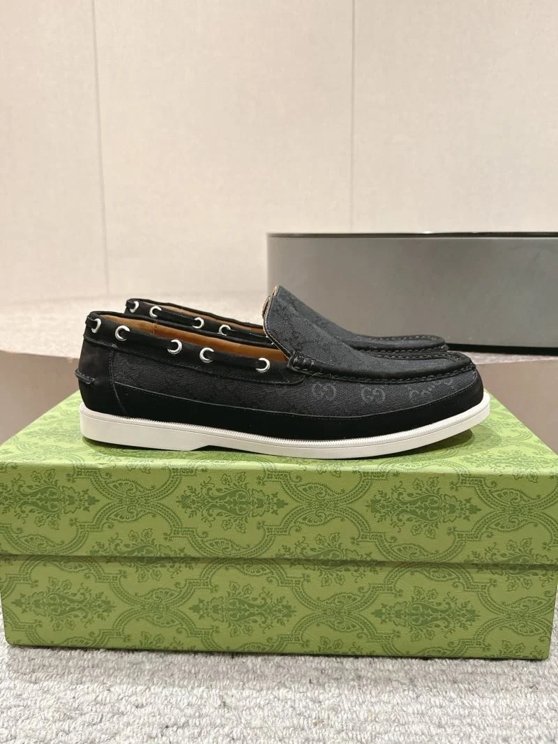 Trendsetting Gucci Low Shoes 25105