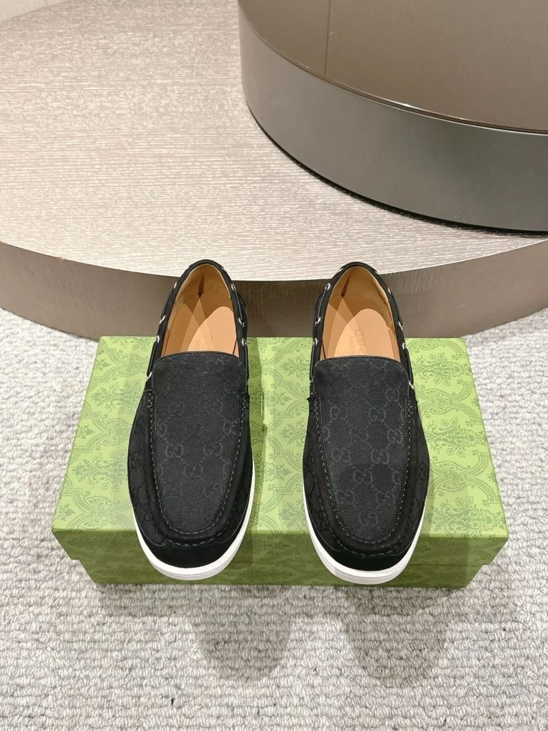 Trendsetting Gucci Low Shoes 25105