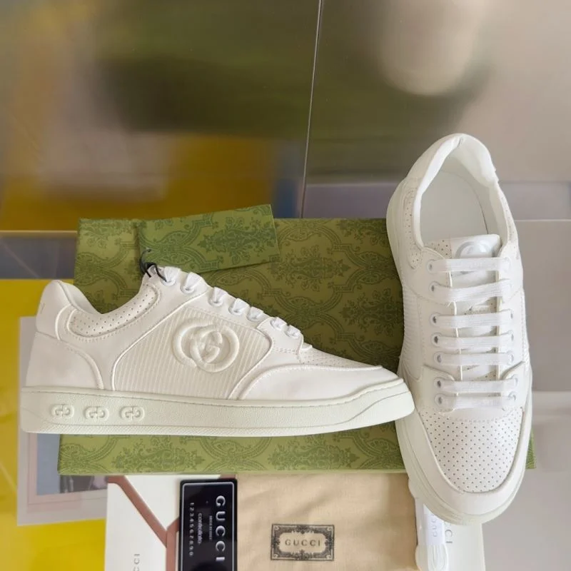 Lightweight Gucci Low Shoes 24849