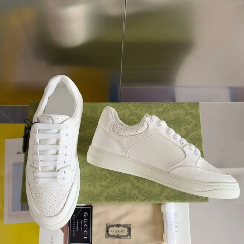 Lightweight Gucci Low Shoes 24849