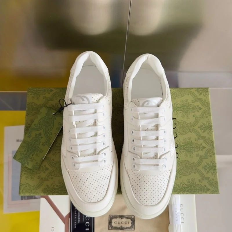 Lightweight Gucci Low Shoes 24849