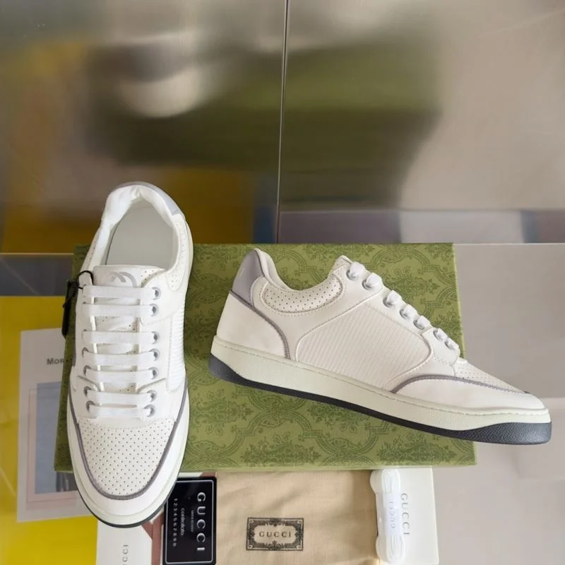 Functional Gucci Low Shoes 24841