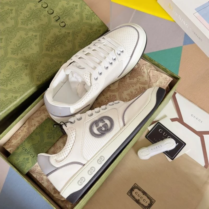 Functional Gucci Low Shoes 24841