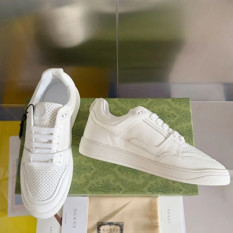 WaterResistant Gucci Low Shoes 24823
