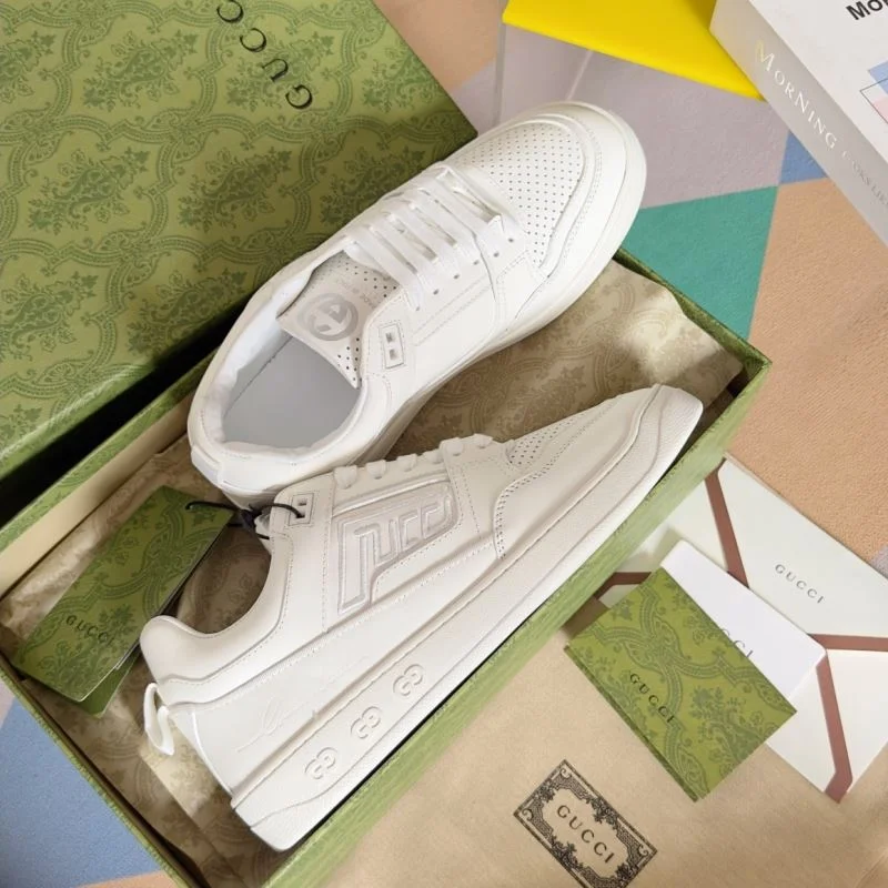 WaterResistant Gucci Low Shoes 24823