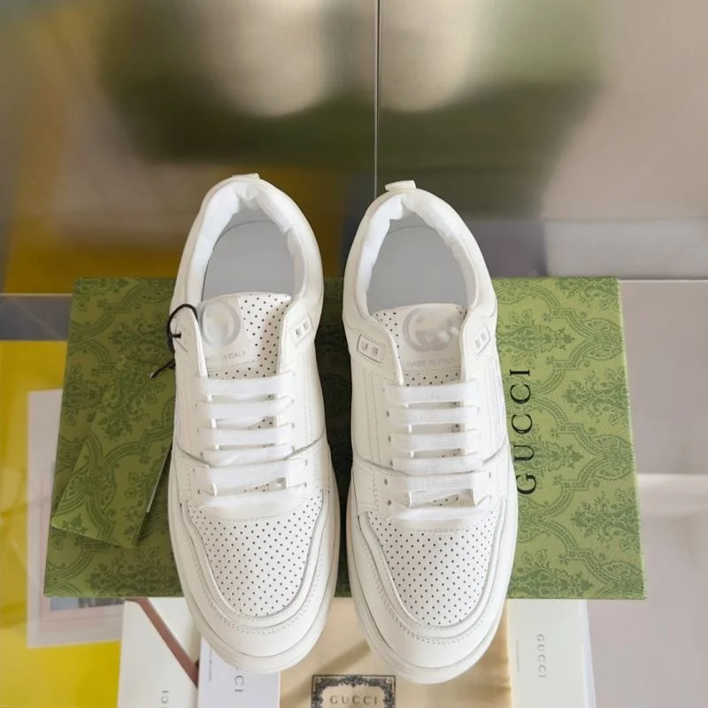 WaterResistant Gucci Low Shoes 24823