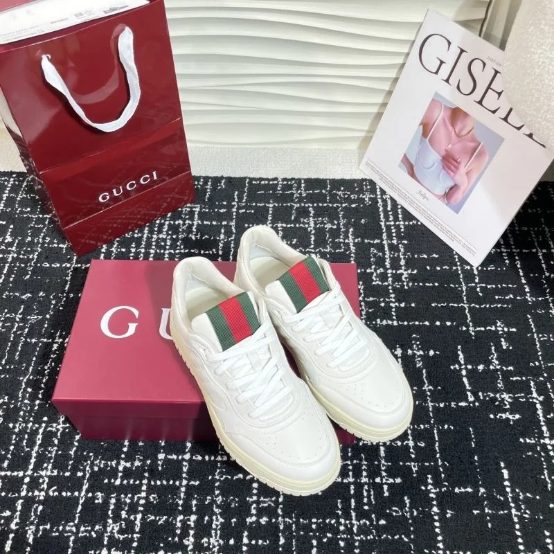 Gucci Low Shoes Sophisticated 24812