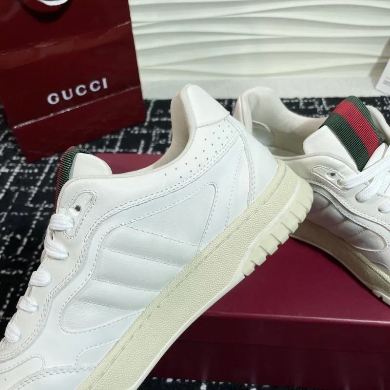 Gucci Low Shoes Sophisticated 24812