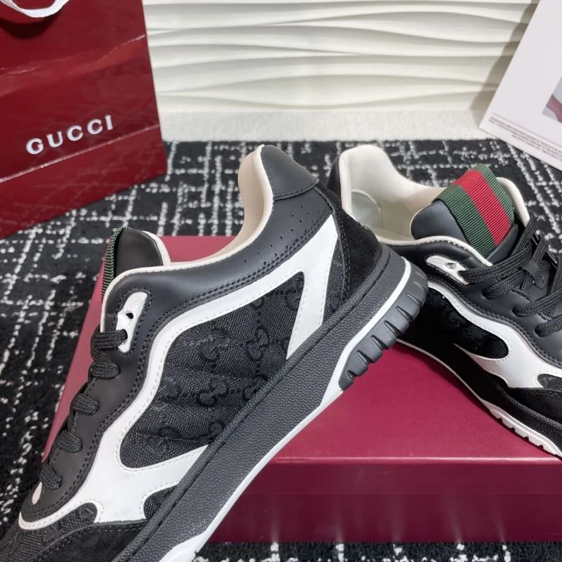 Gucci Low Shoes Stylish 24815