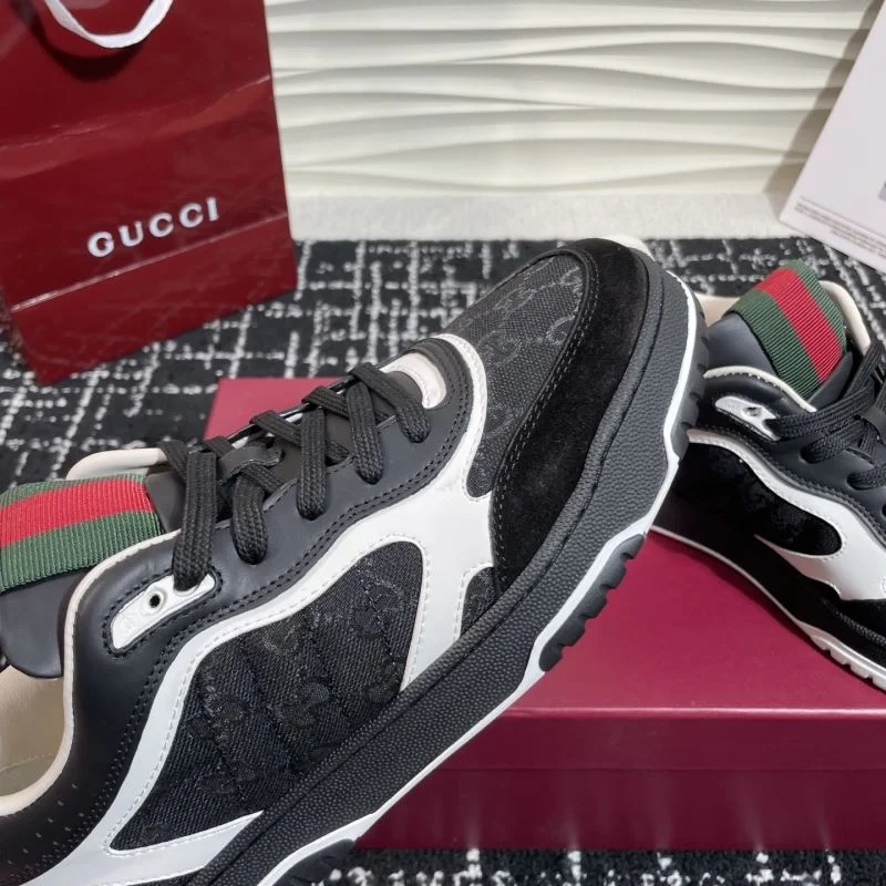 Gucci Low Shoes Stylish 24815