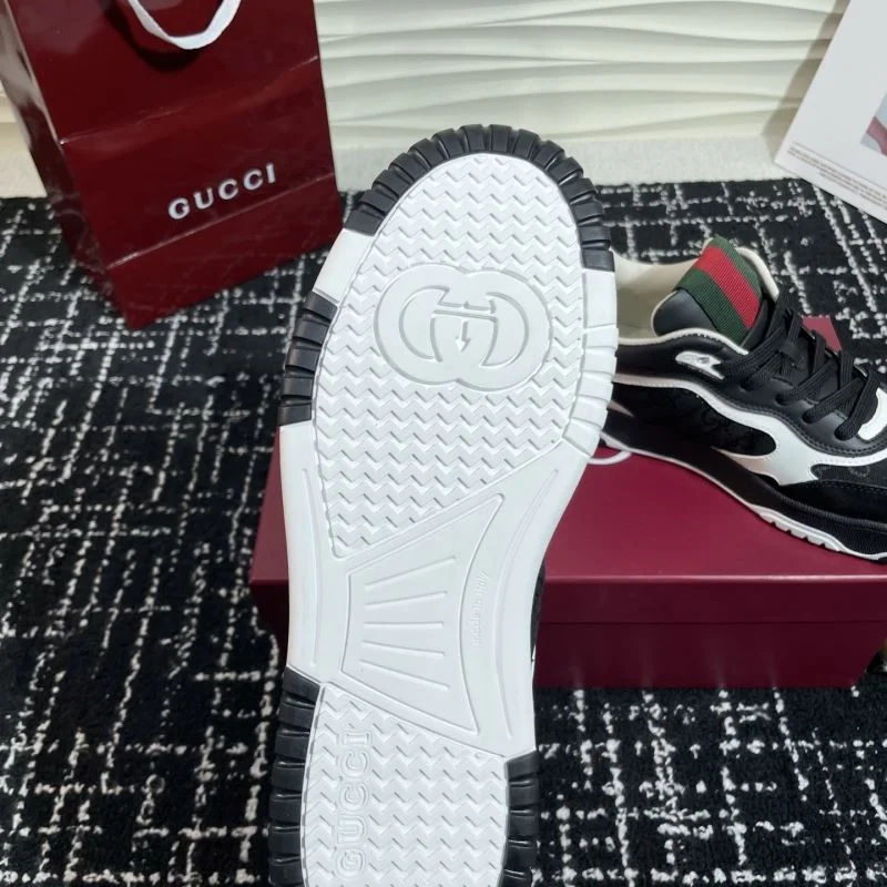 Gucci Low Shoes Stylish 24815