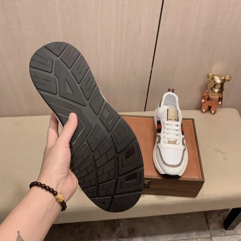 Gucci Low Shoes Unique 25654