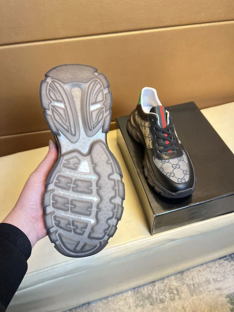 Bold Gucci Low Shoes 25699