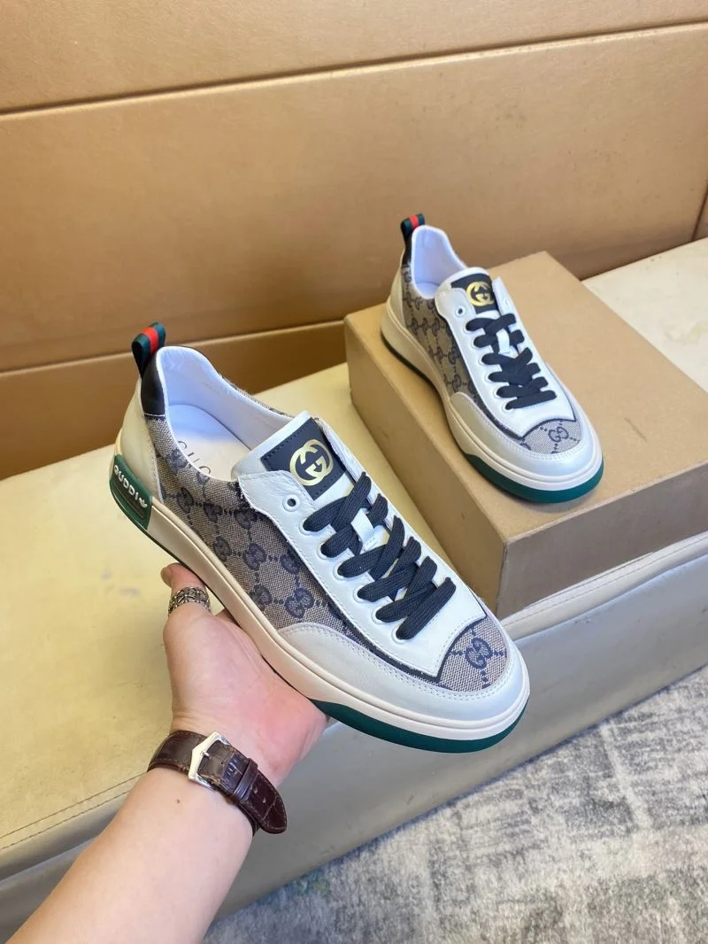 Unisex Gucci Low Shoes 25681