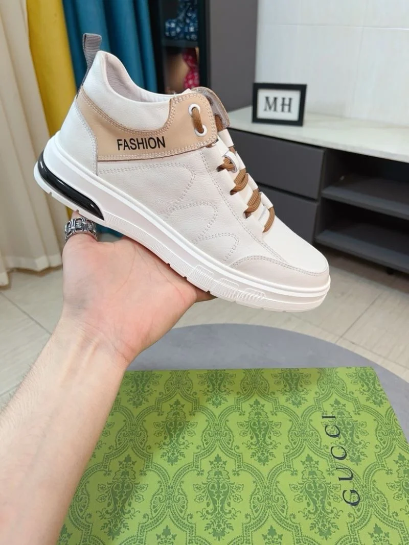Unisex Gucci Low Shoes 25626