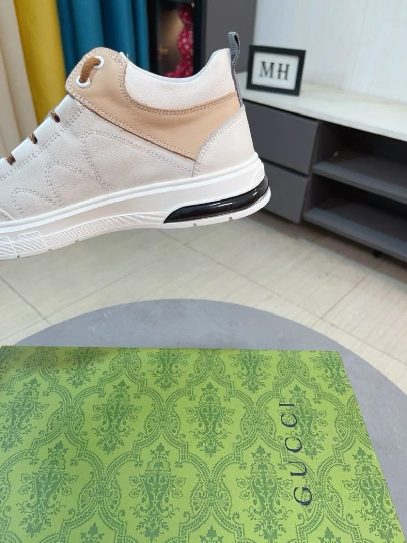 Unisex Gucci Low Shoes 25626
