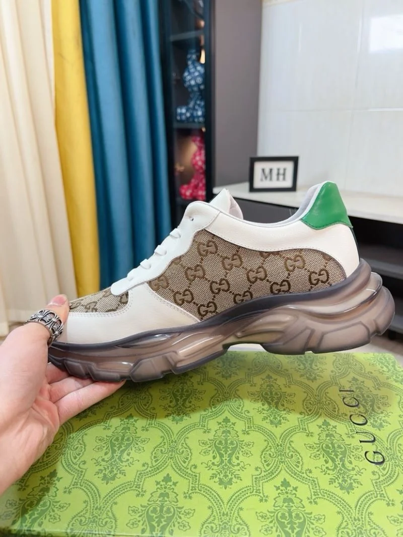 Seasonal Gucci Low Shoes 25622