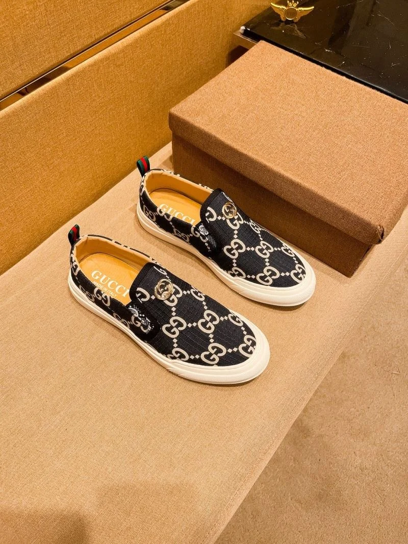 Gucci Low Shoes SmoothTexture 25620