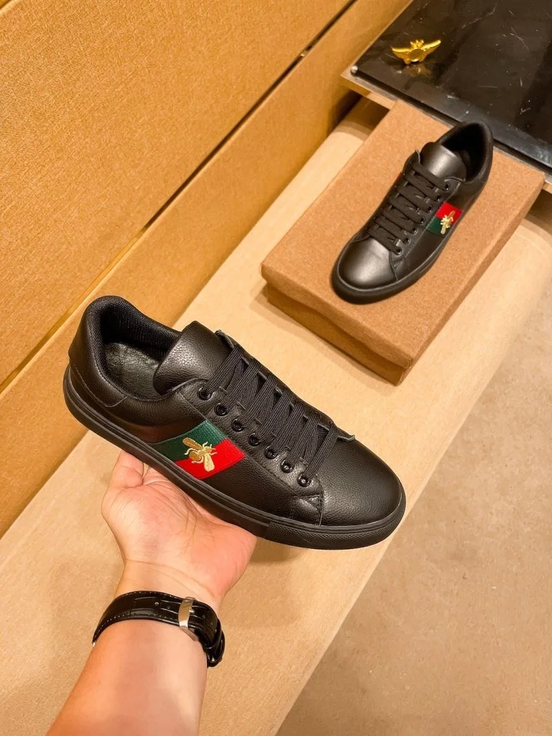 Gucci Low Shoes Original 25617