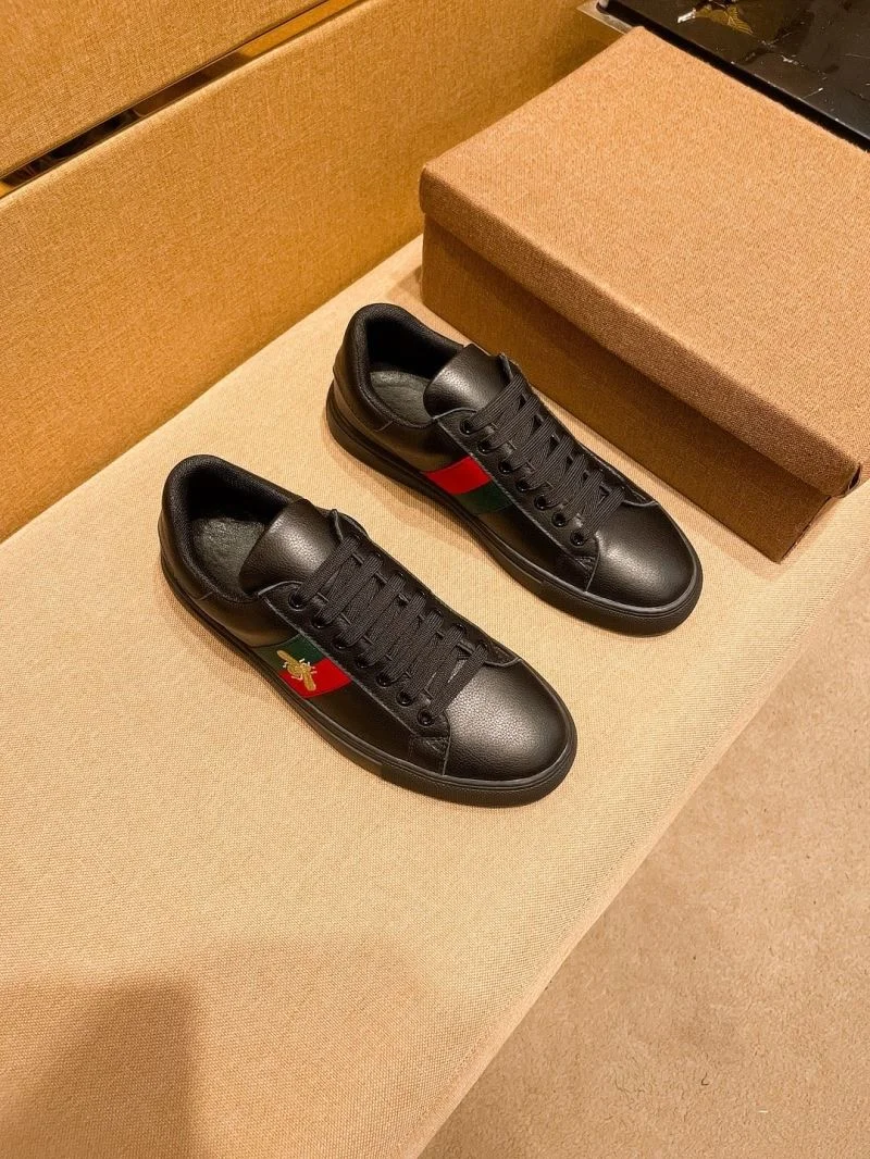 Gucci Low Shoes Original 25617