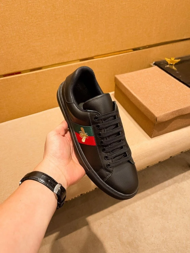 Gucci Low Shoes Original 25617
