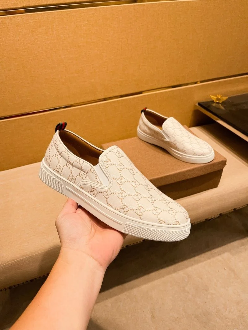 Gucci Low Shoes Neat 25611