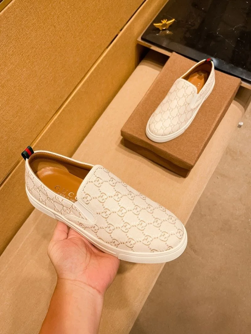 Gucci Low Shoes Neat 25611