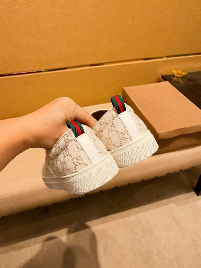 Gucci Low Shoes Neat 25611