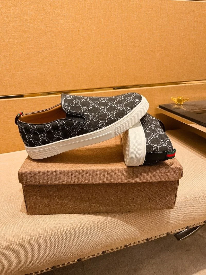 Refined Gucci Low Shoes 25656