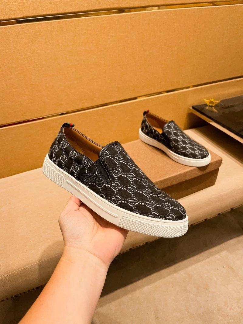 Refined Gucci Low Shoes 25656
