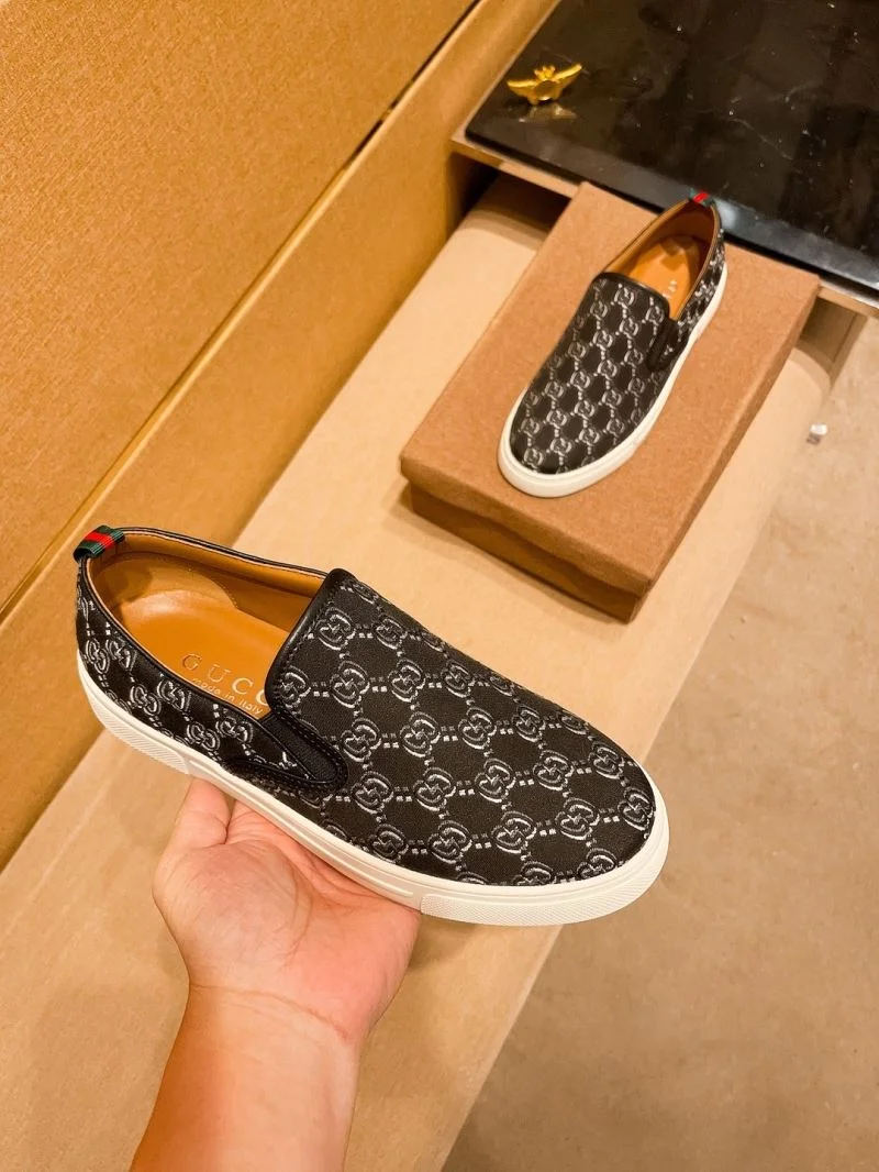 Refined Gucci Low Shoes 25656