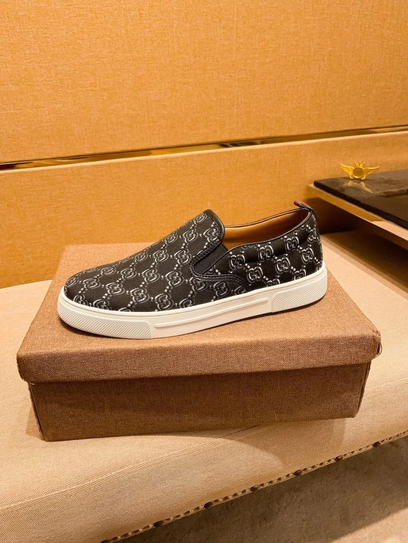 Refined Gucci Low Shoes 25656