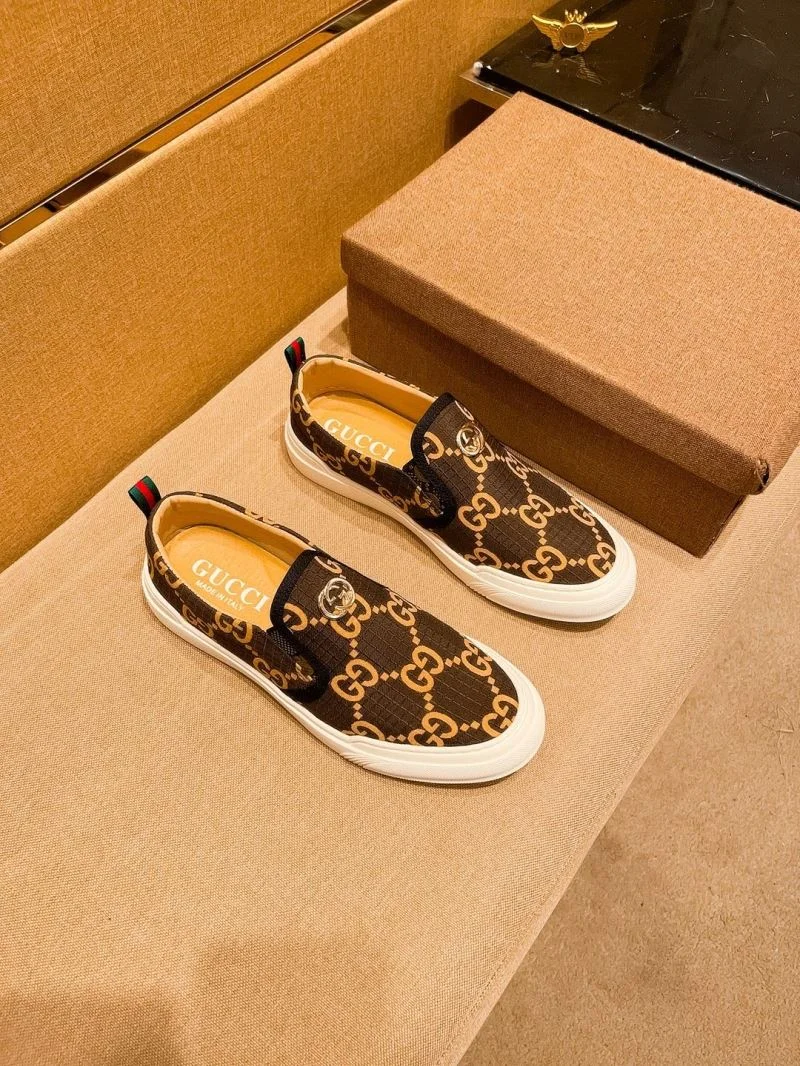 Gucci Low Shoes Contemporary 25609